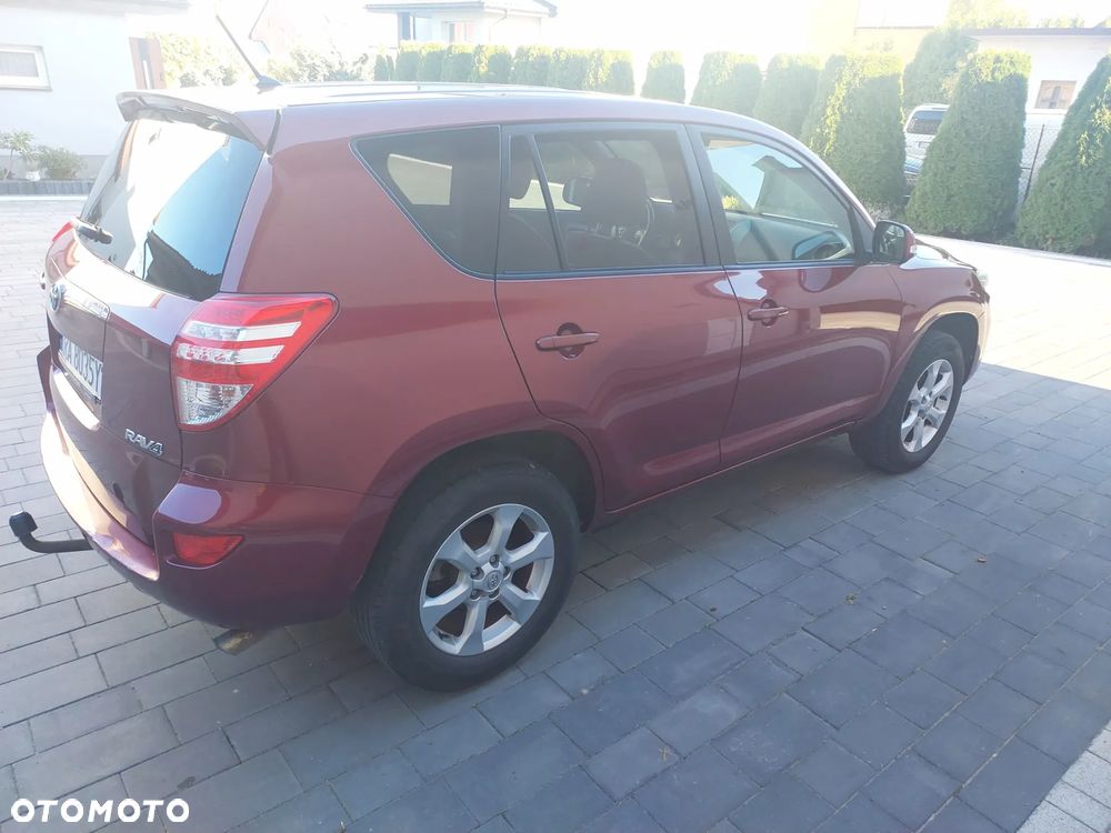 Toyota RAV4 - 9