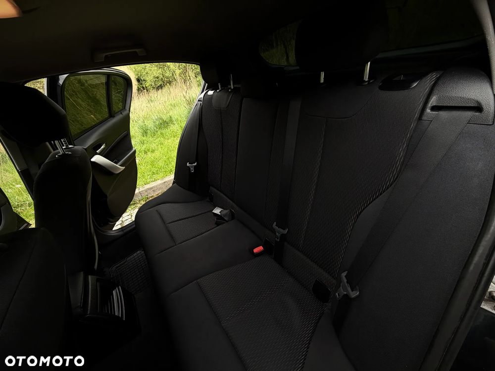 BMW Seria 1 114i - 17