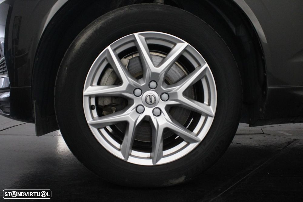 Volvo XC 60 2.0 T8 PHEV Momentum AWD — fotografia 37