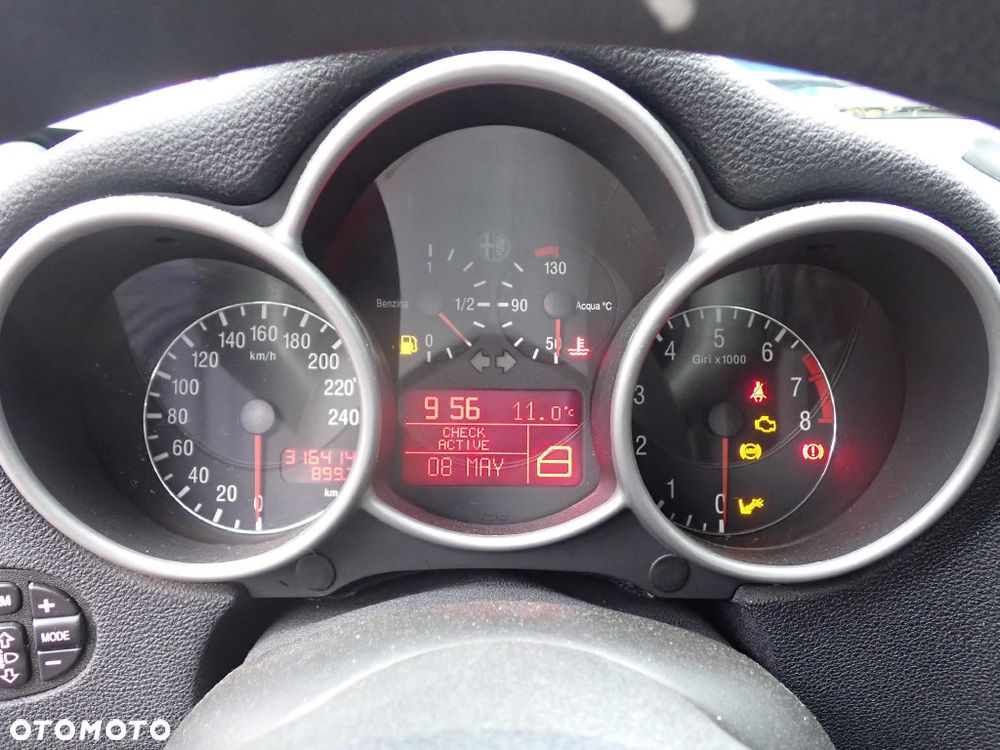CZĘŚCI - Alfa romeo 147 1,6 16V 105KM AR37203 HB 3D 5B lakier 130 B/B 2002r. INDEX - 10035 - 10