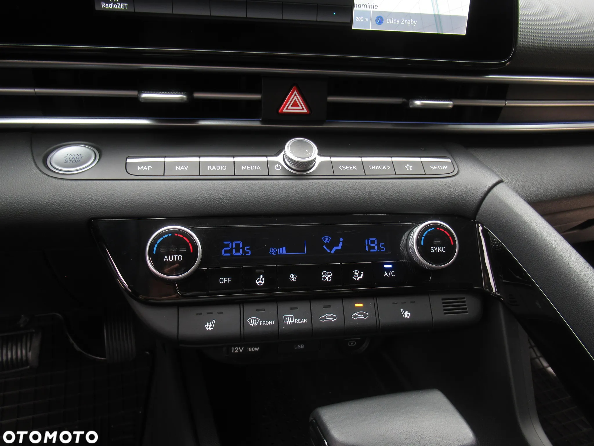 Hyundai Elantra 1.6 Executive CVT - 16