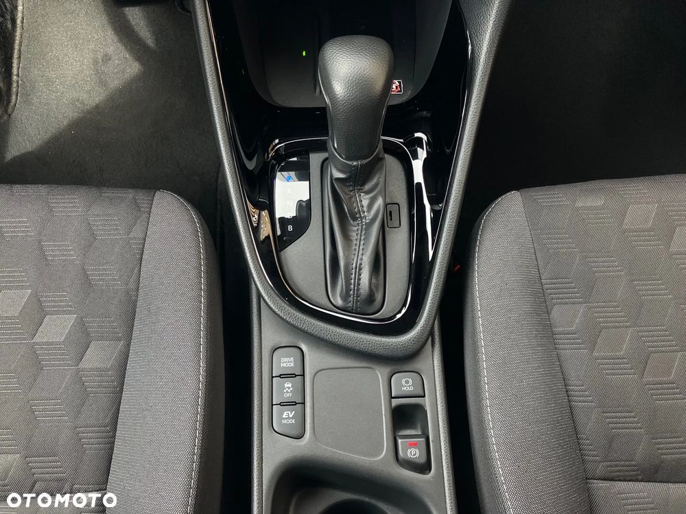 Toyota Yaris Hybrid 1.5 Style - 30