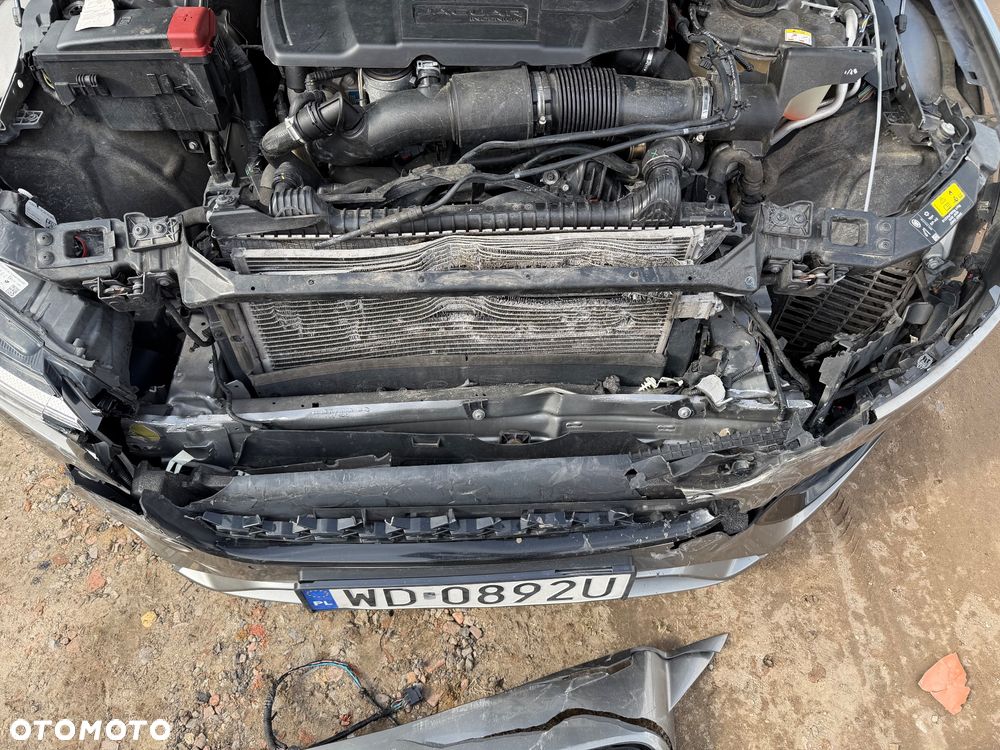 Jaguar XF P250 HSE - 16