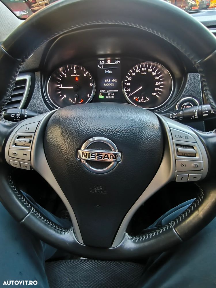 Nissan Qashqai 1.6 DCI Xtronic TEKNA - 13