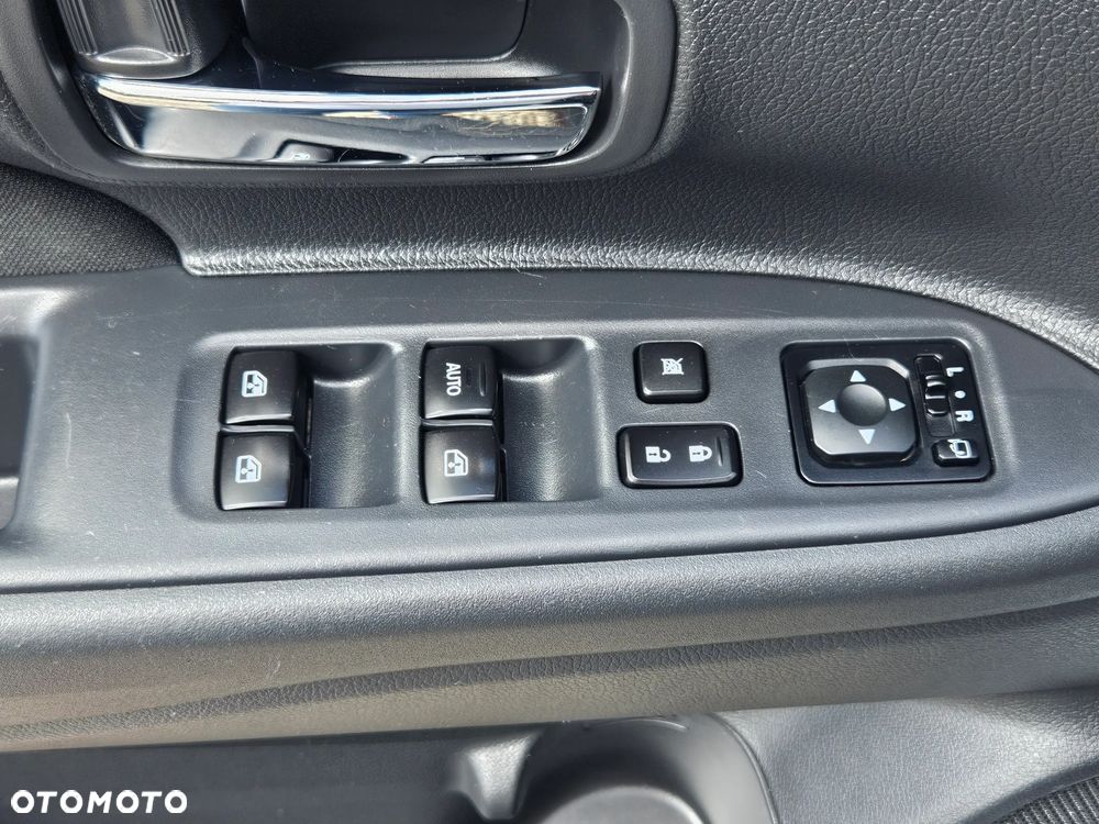Mitsubishi Outlander 2.0 2WD Diamant - 35