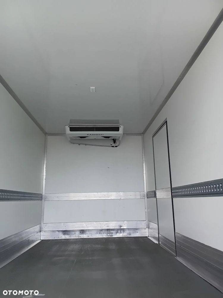 Iveco Daily 35S180, 3.0 180KM , CHŁODNIA, MROŻENIE + GRZANIE, 8 PALET - 11