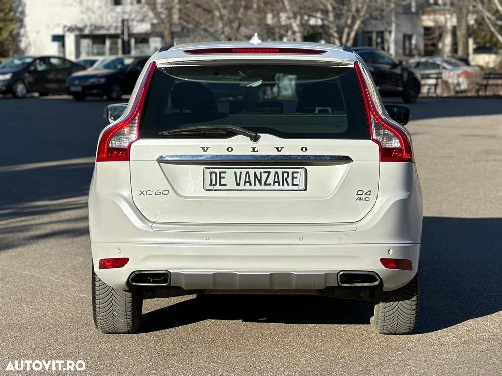 Volvo XC 60 D4 AWD Geartronic Momentum - 6