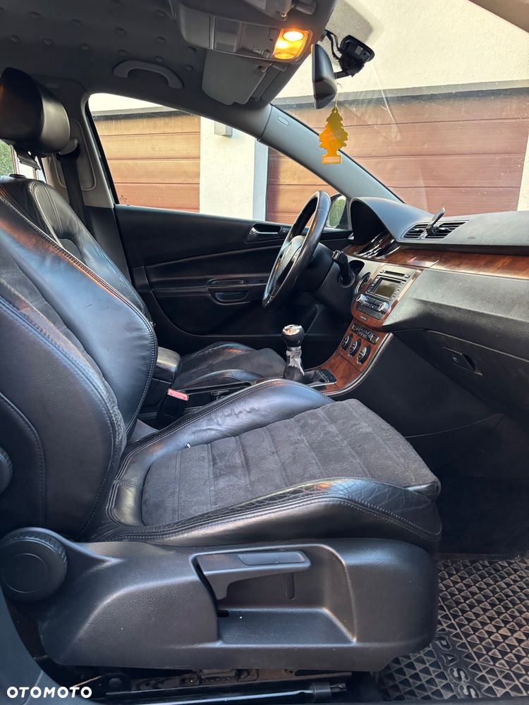 Volkswagen Passat 2.0 TDI Comfortline - 15