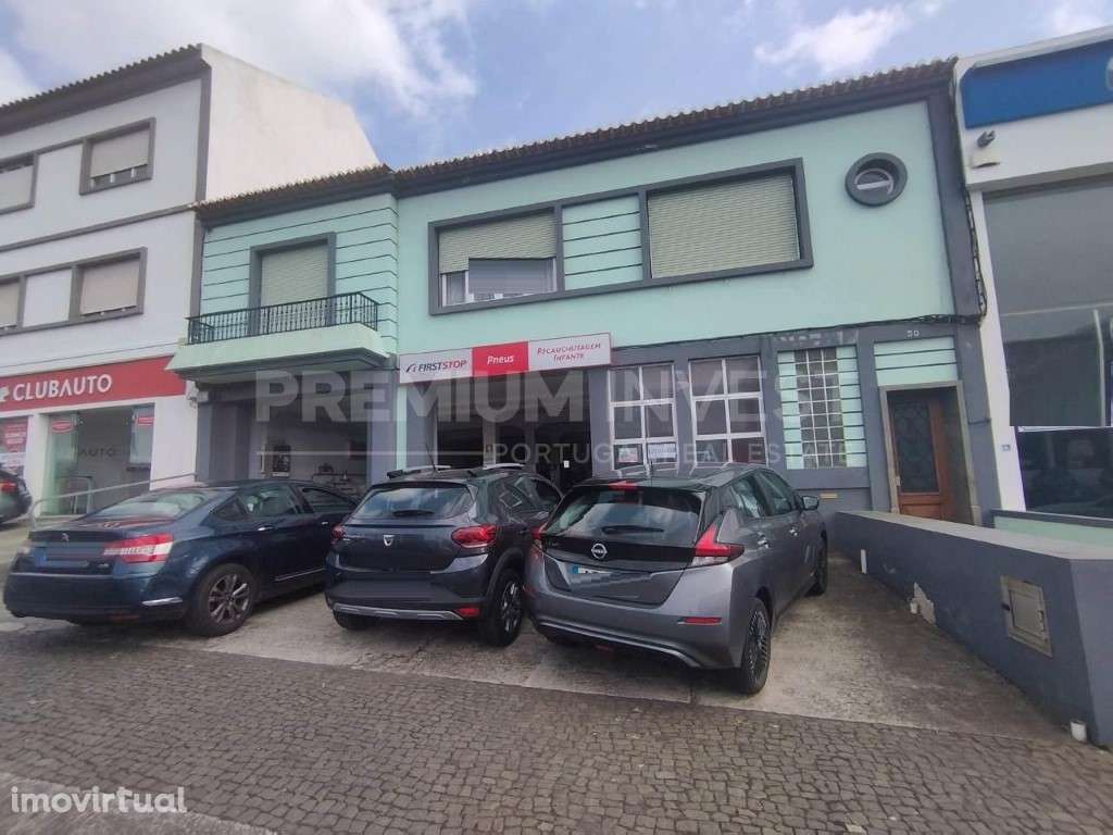 Edifício para comércio e Habitação em Angra do Heroísmo - Grande imagem: 3/39