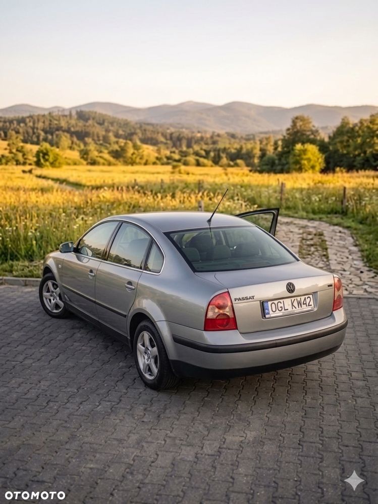 Volkswagen Passat 1.9 TDI Comfortline - 3