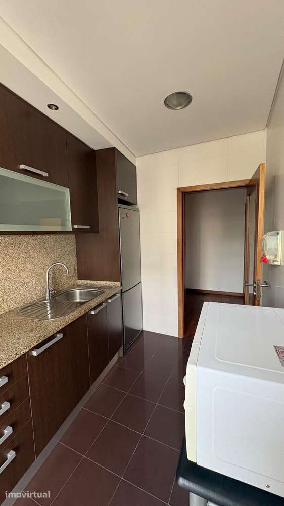 Apartamento T2- Em frente à casa de saúde da Baoavista - Grande imagem: 4/32