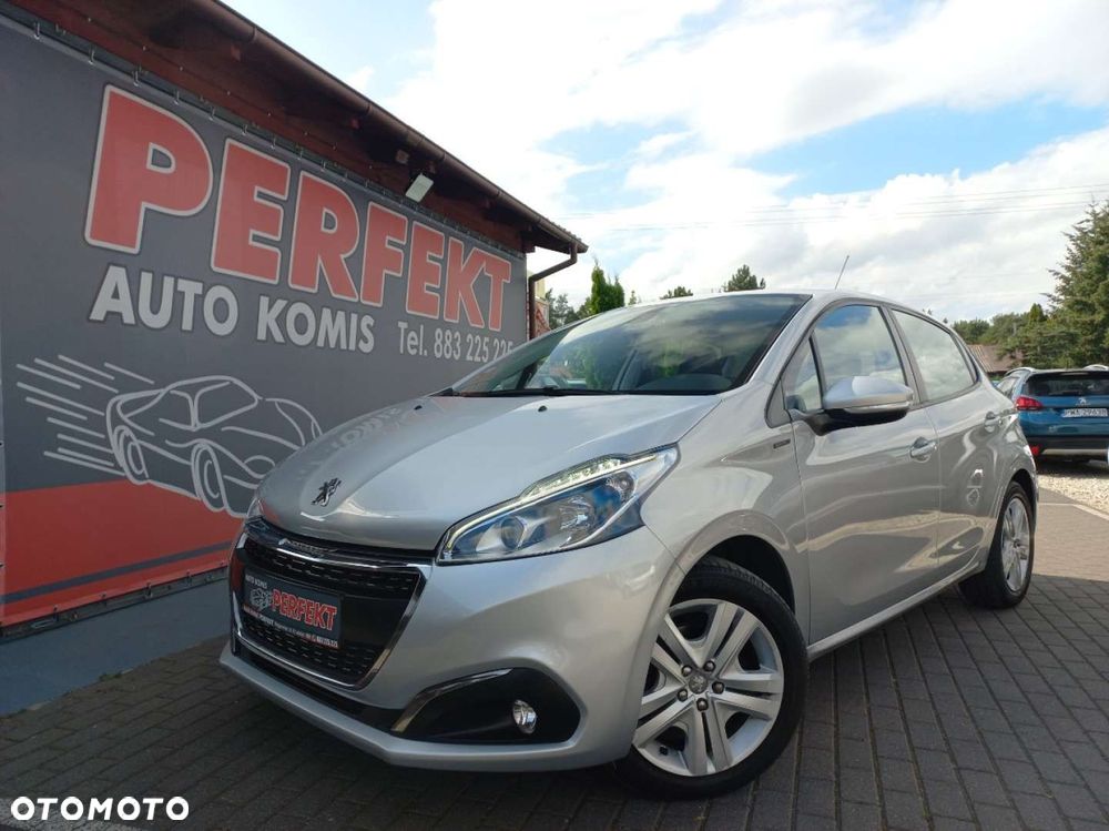 Peugeot 208 - 1
