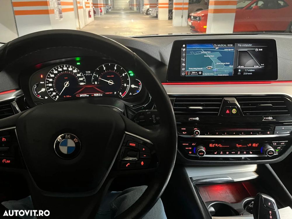 BMW Seria 5 520d Touring Aut. Luxury Line - 13