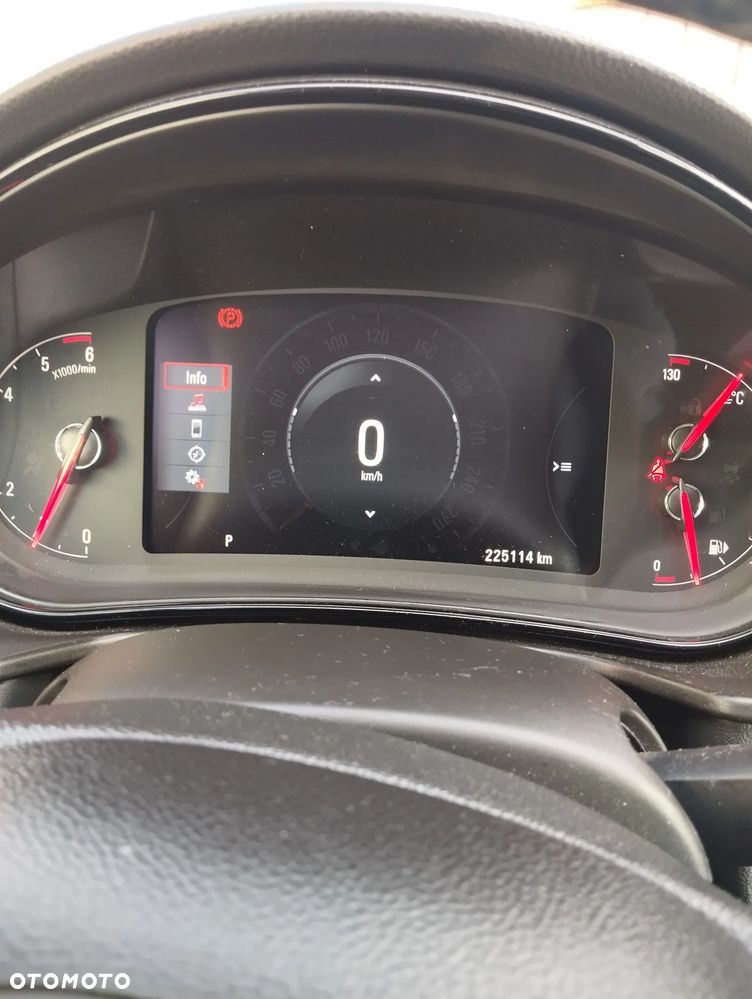 Opel Insignia 2.0 CDTI - 38