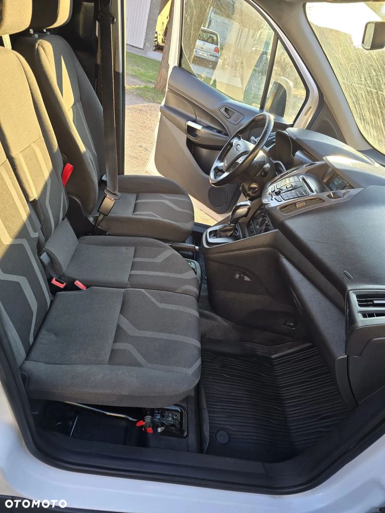 Ford Transit Connect - 18