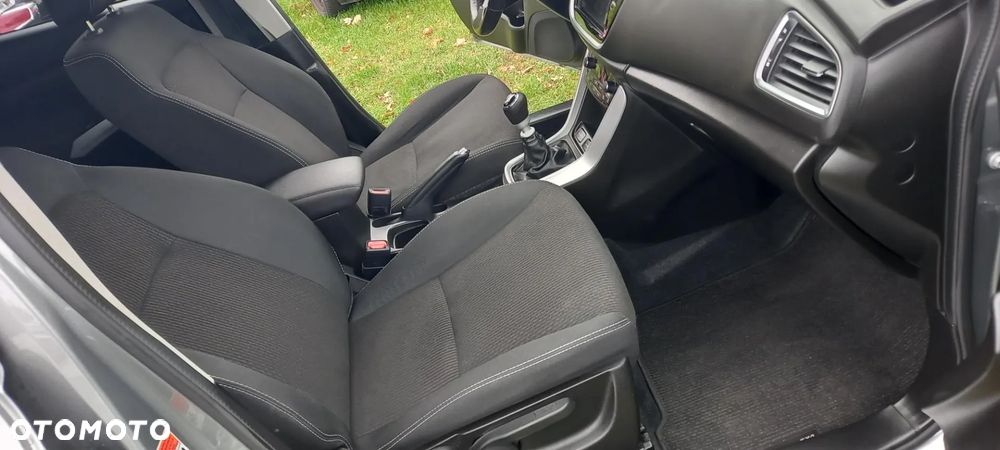 Suzuki SX4 S-Cross 1.4 Boosterjet Hybrid Club - 25