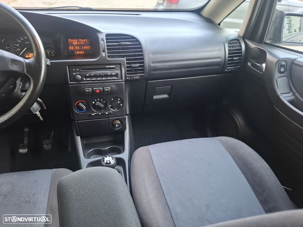 Opel Zafira 2.0 DTi Elegance - 9
