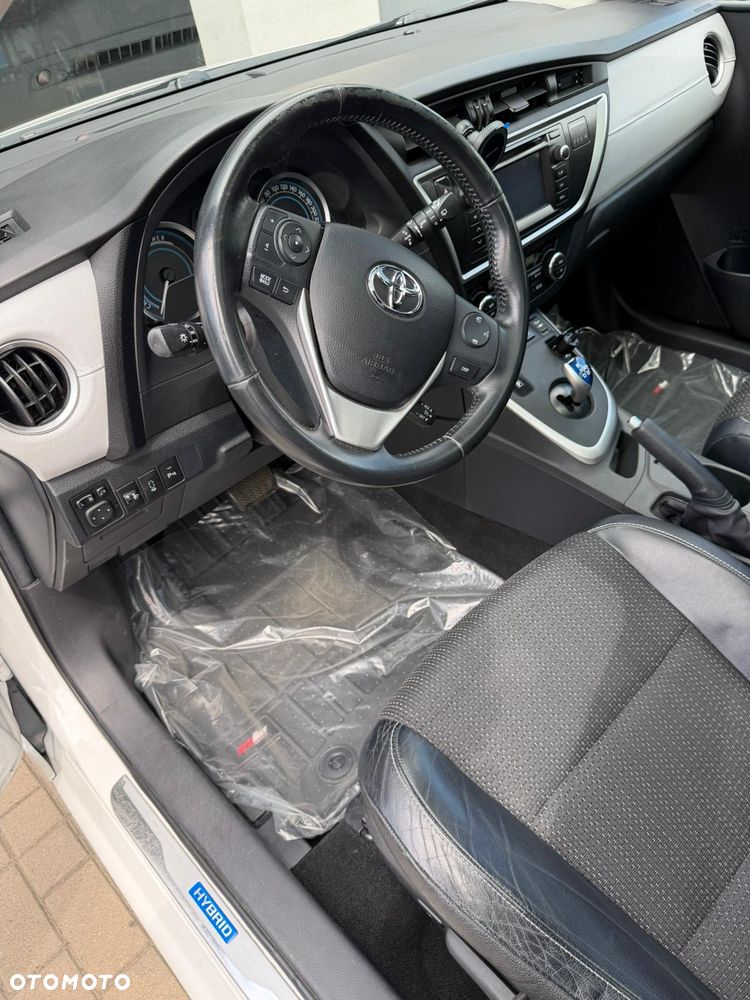 Toyota Auris 1.8 HSD Sol - 8