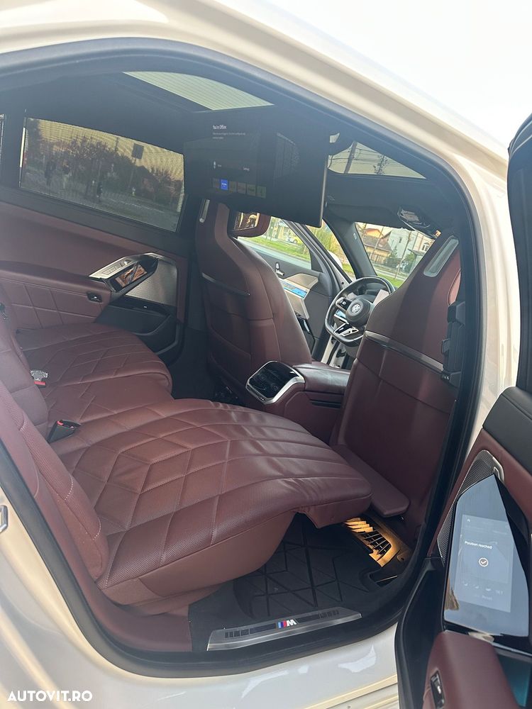 BMW Seria 7 740d xDrive MHEV - 7