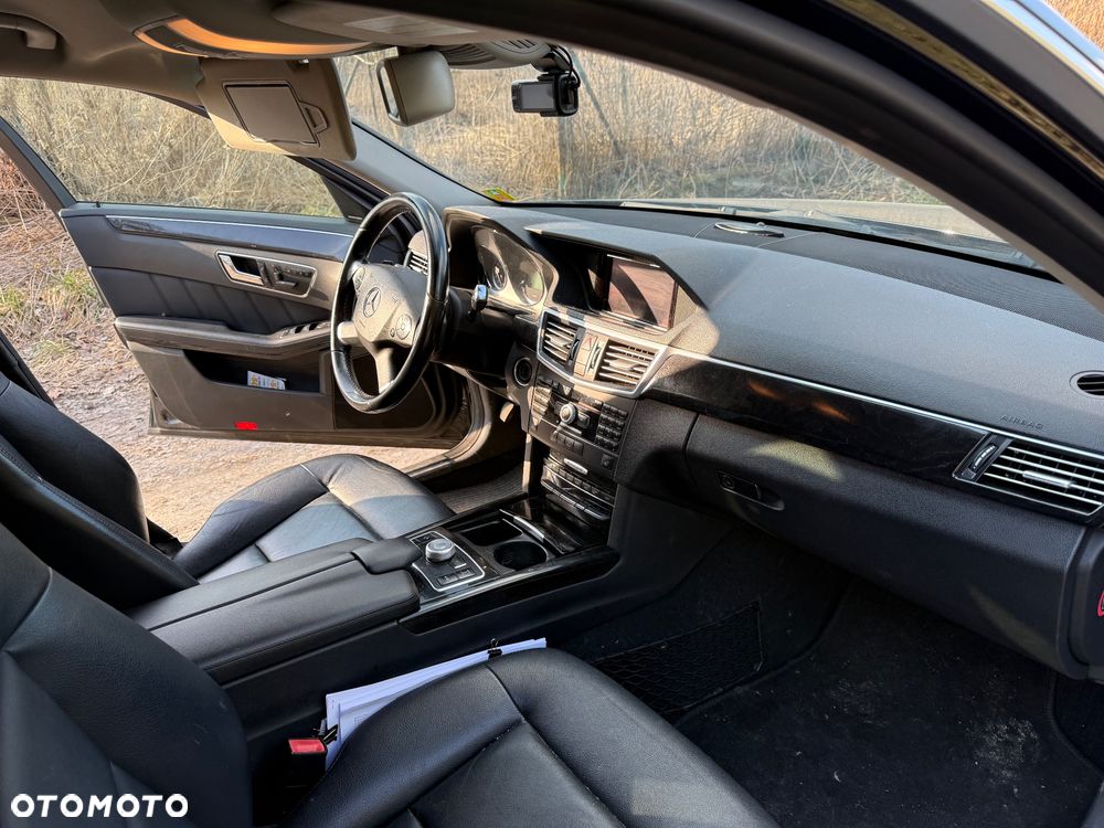 Mercedes-Benz Klasa E 350 CDI DPF BlueEFFICIENCY 7G-TRONIC Avantgarde - 11