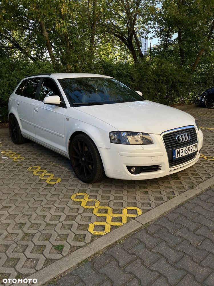 Audi A3 Sportback - 1