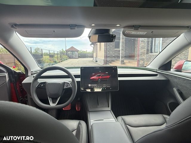 Tesla Model 3 - 11