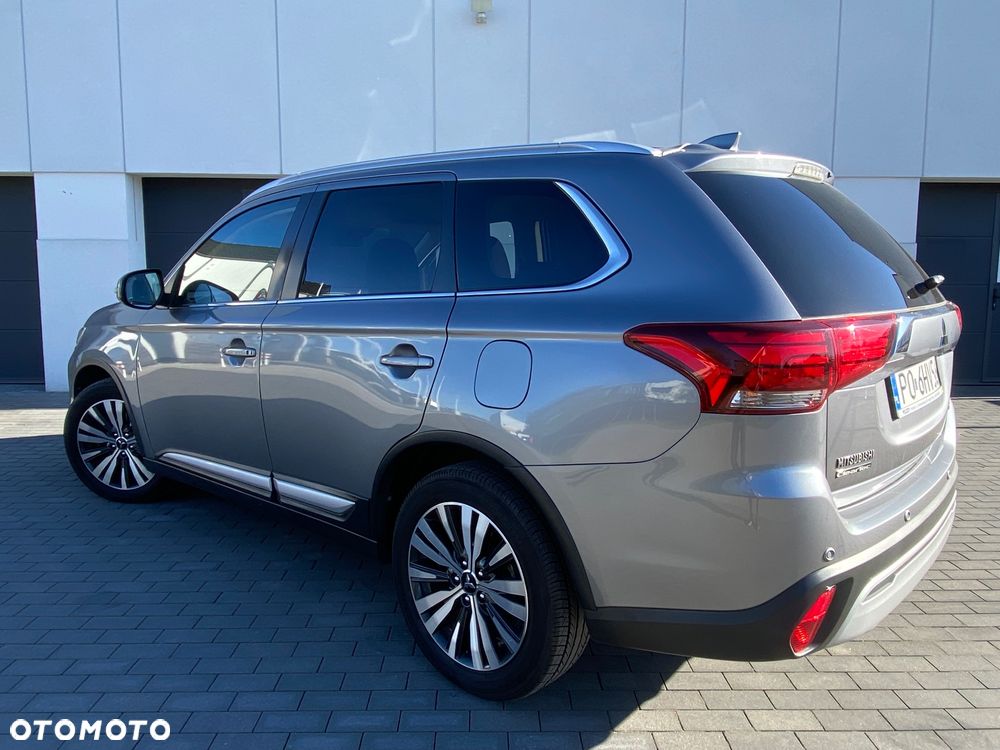 Mitsubishi Outlander 2.0 Intense + 4WD CVT - 5