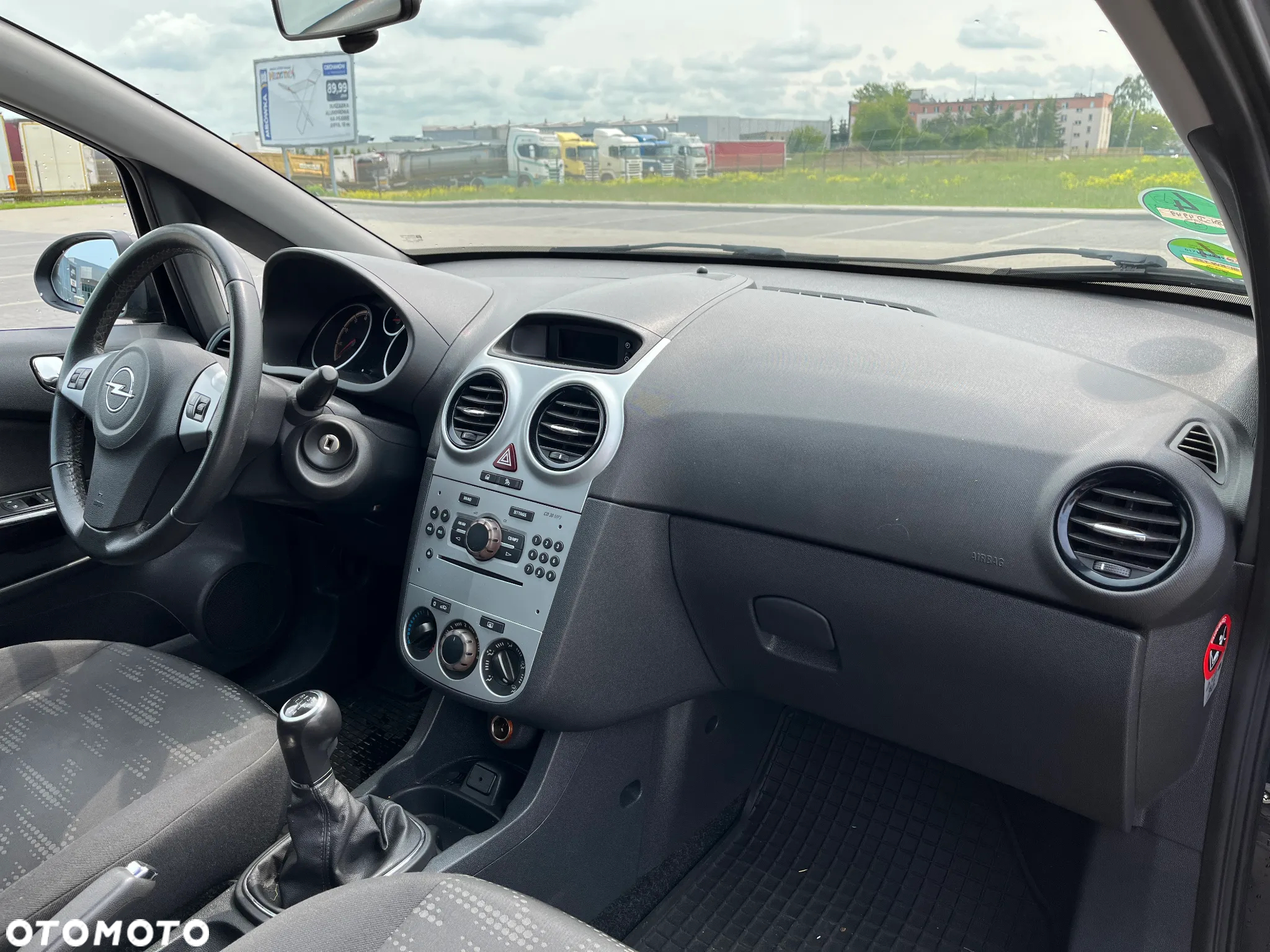 Opel Corsa 1.4 16V Satellite - 15