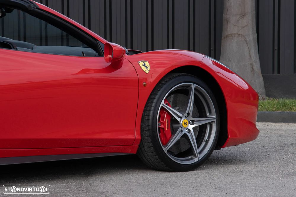 Ferrari 458 Spider - 17