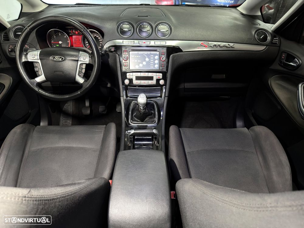 Ford S-Max 2.0 TDCi Titanium 7L - 18