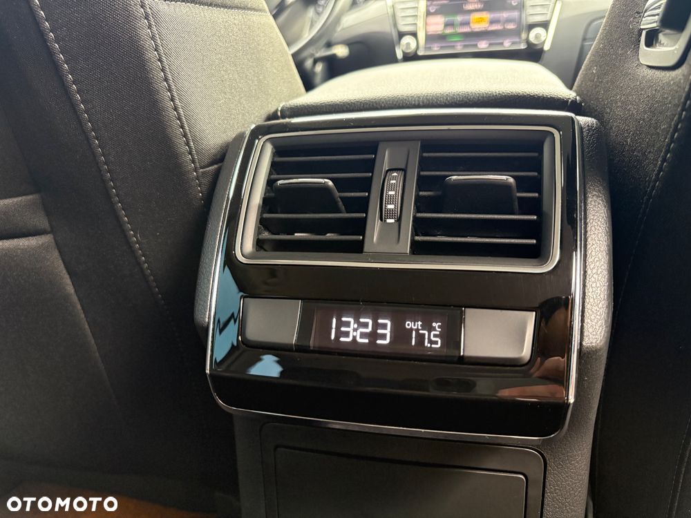 Skoda Superb 2.0 TSI Style DSG - 25