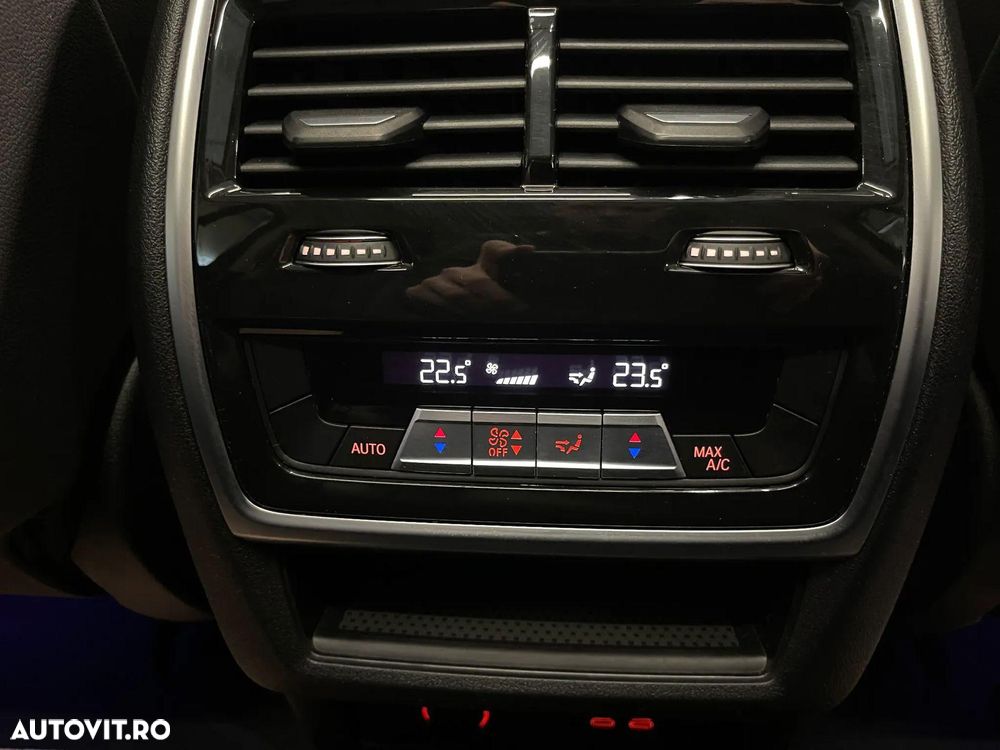 BMW X7 xDrive40d - 28