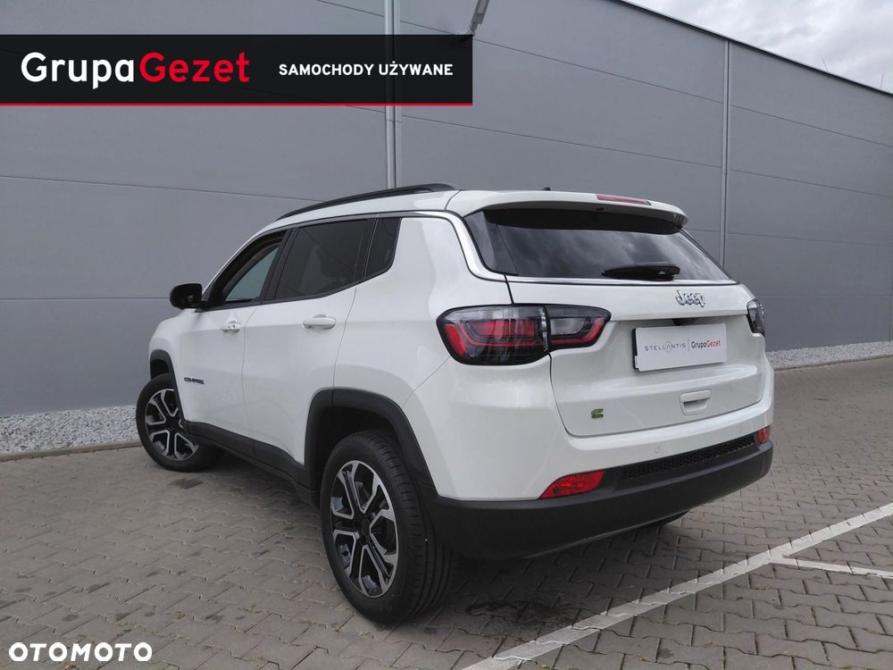 Jeep Compass - 22