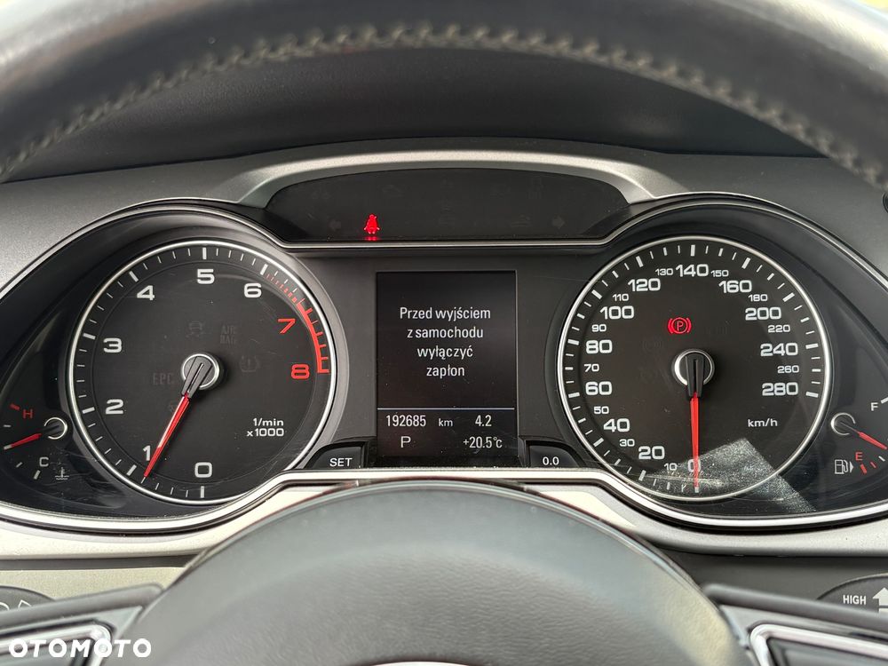 Audi A4 Limousine - 28