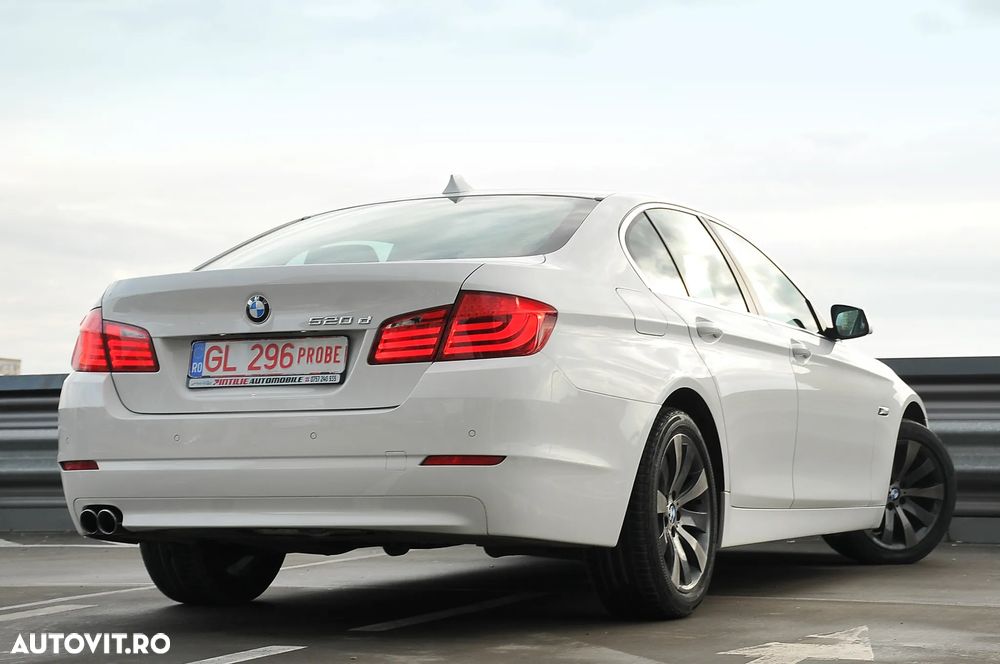 BMW Seria 5 520d Aut. - 9