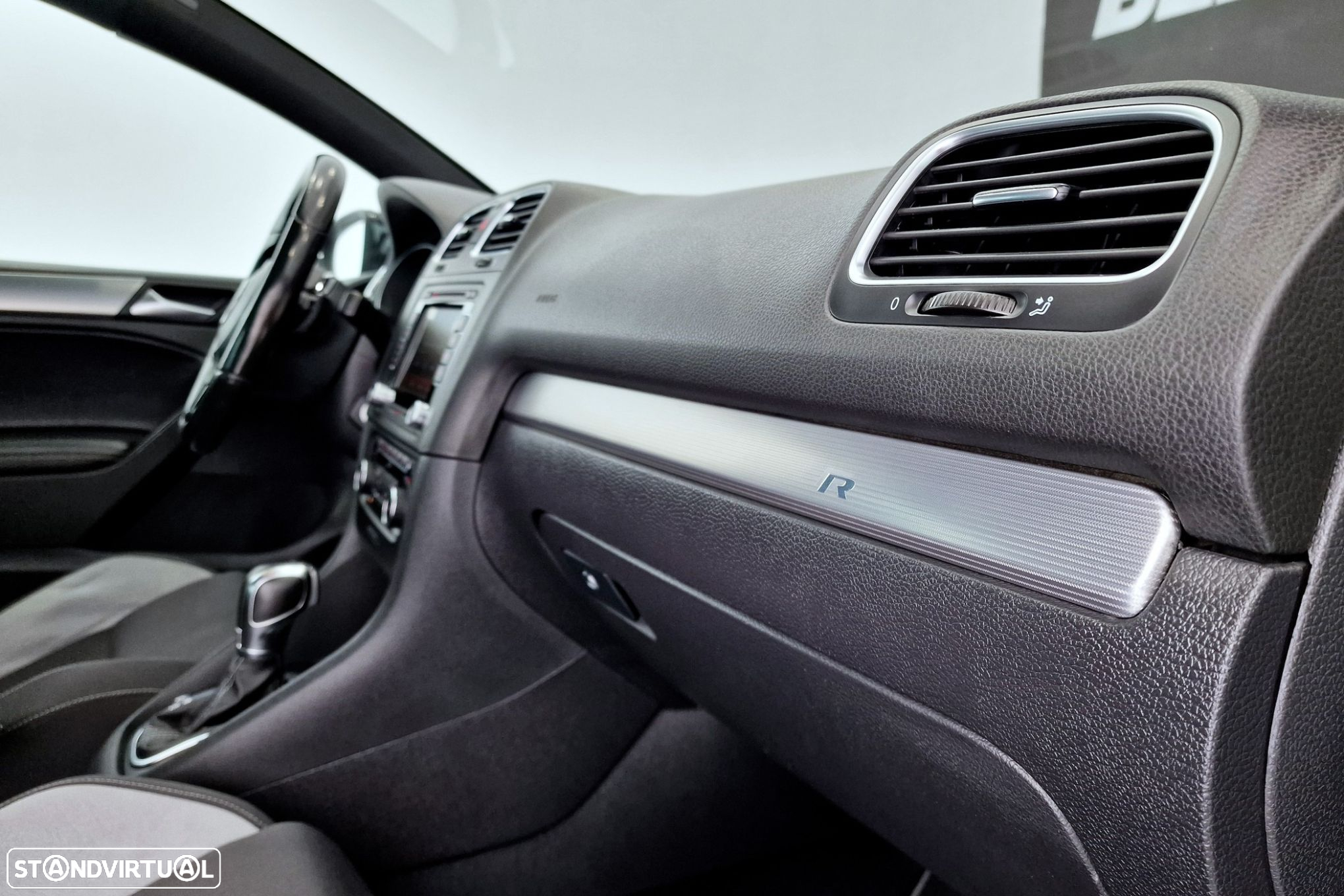 VW Golf 2.0 TSi R20 DSG - 28