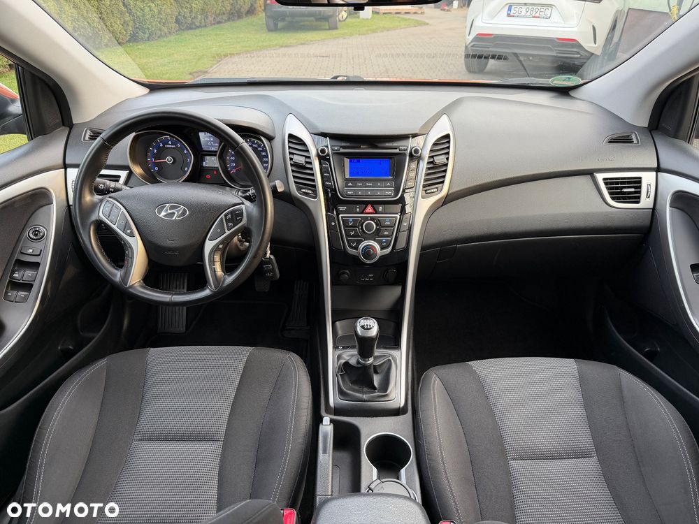 Hyundai i30 1.6 Comfort - 21