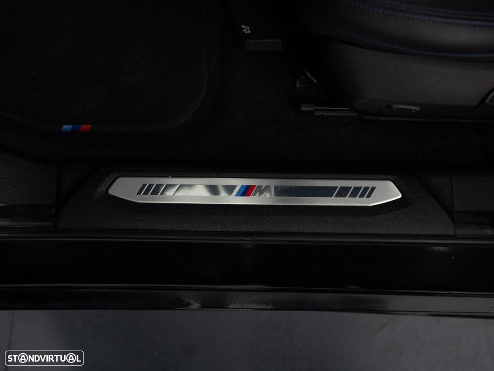 BMW 118 i Pack Desportivo M Auto - 18
