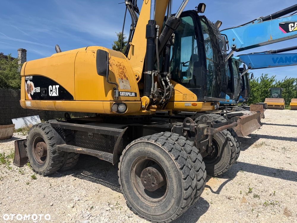 Caterpillar M316D - 12