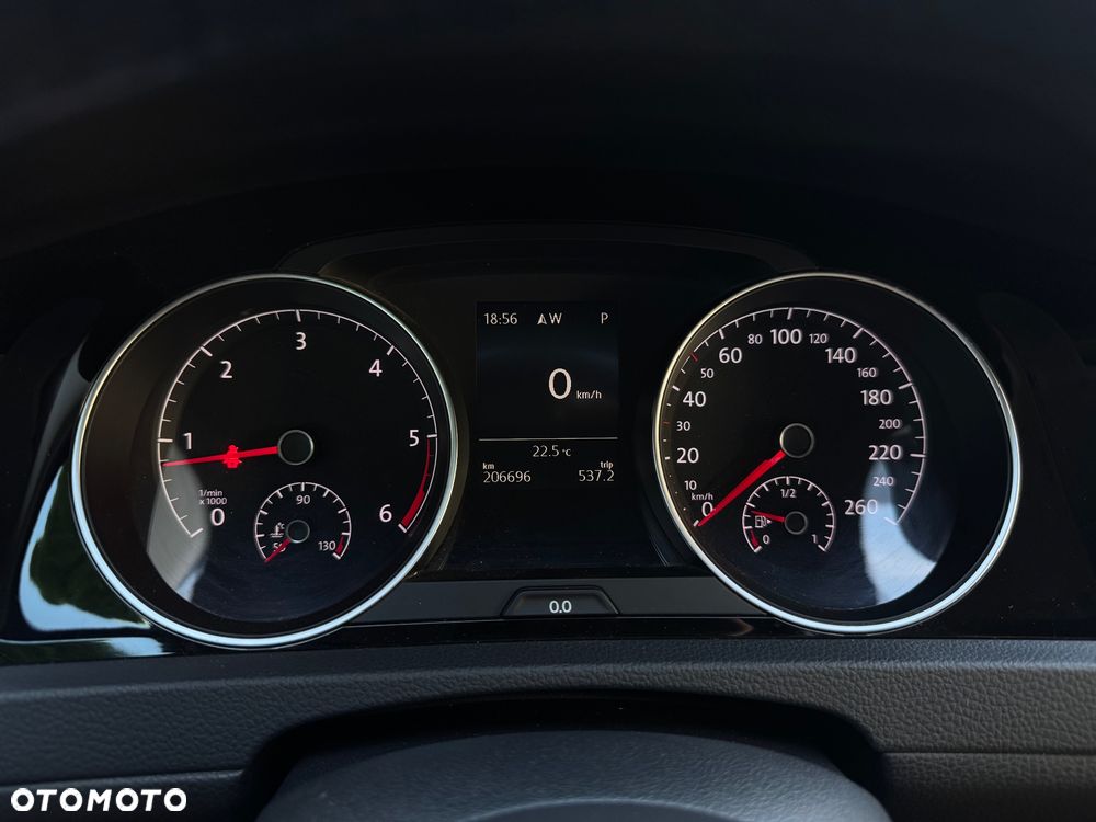 Volkswagen Golf 2.0 TDI (BlueMotion Technology) DSG Highline - 36