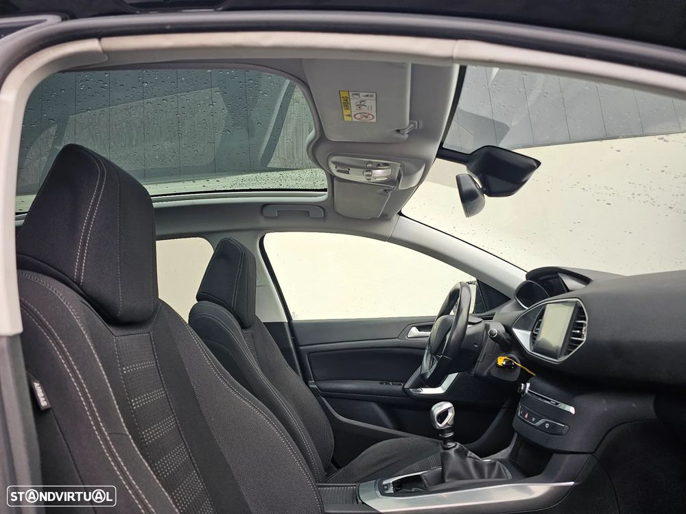 Peugeot 308 1.6 BlueHDi Allure J17 - 29