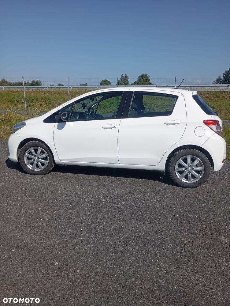 Toyota Yaris - 4