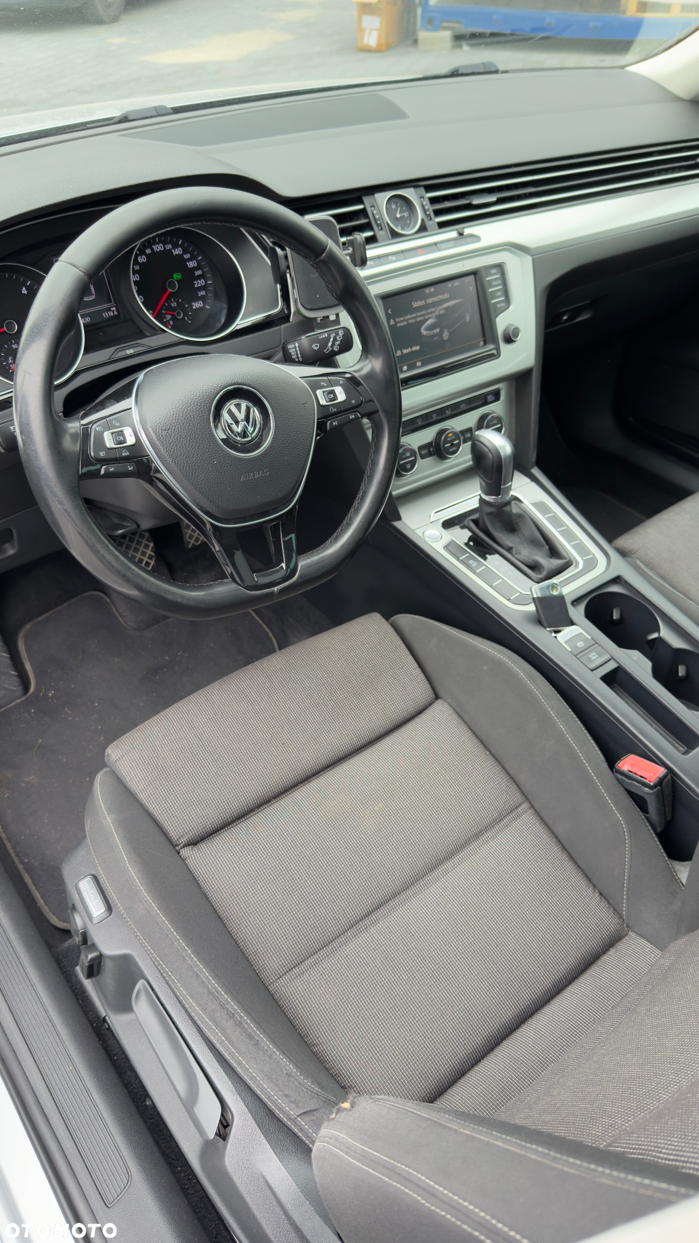 Volkswagen Passat - 13
