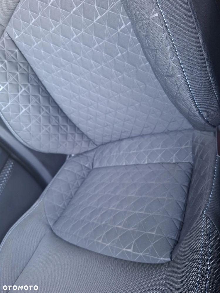 Toyota C-HR - 27