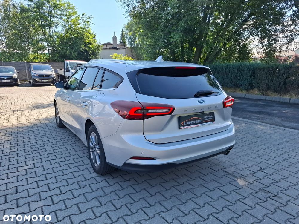 Ford Focus SW - 10