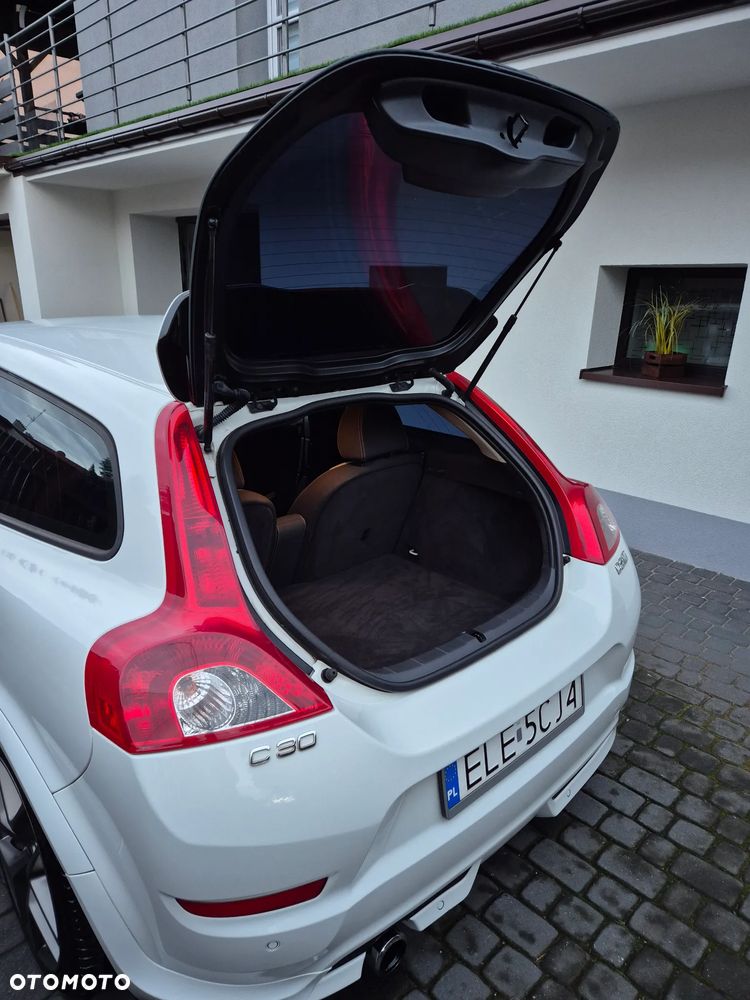 Volvo C30 D2 R-Design - 17