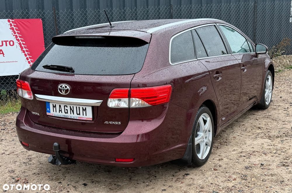Toyota Avensis - 29