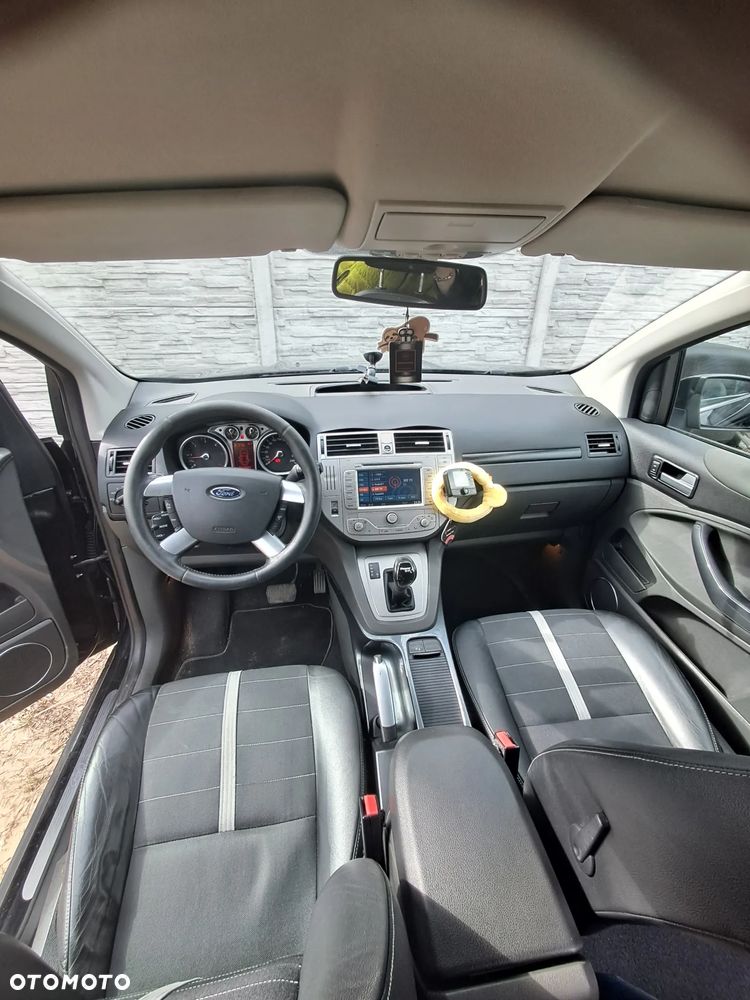 Ford Kuga 2.0 TDCi 4x4 Titanium - 14