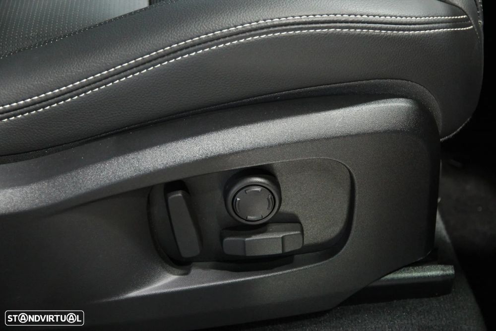 Jaguar F-Pace 2.0 P400e AWD R-Dynamic S - 8