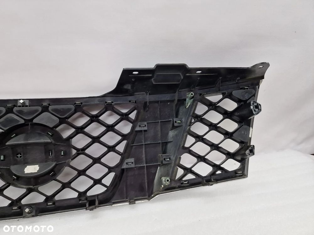 NISSAN NAVARA III D40 / PATHFINDER 05- ATRAPA / GRILL PRZEDNI PRZÓD , NR 62310EBXXX / 62310EB400 , NR AUKCJI GL333 - 17
